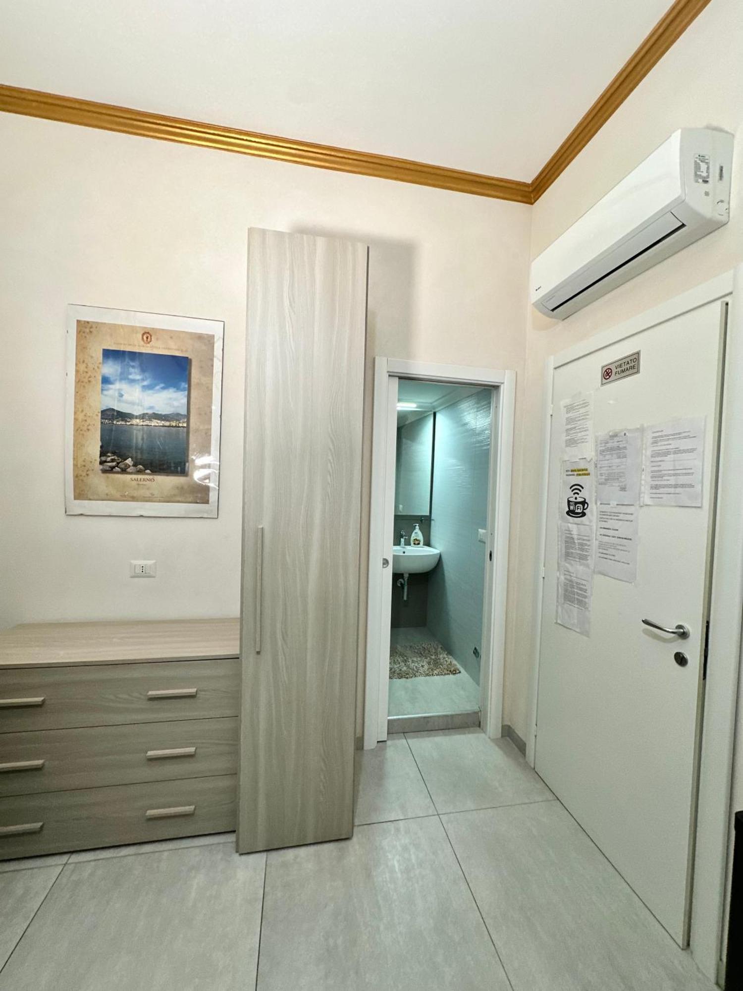 Bed and Breakfast Tuttoincentro Salerno Exteriér fotografie